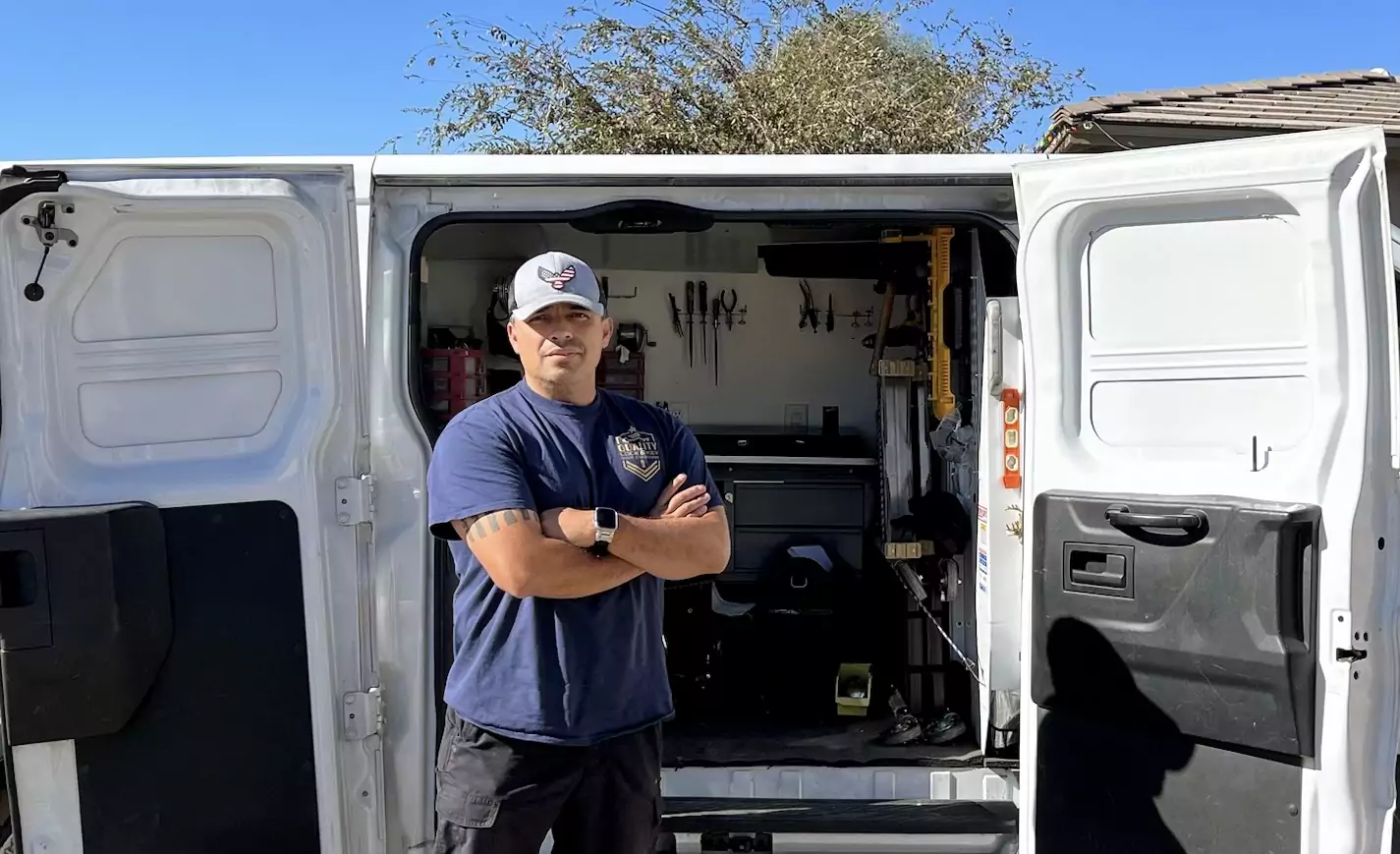 locksmith man with his van